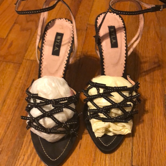 N.Y.L.A. black ribbon bow tie high heel - Picture 1 of 4